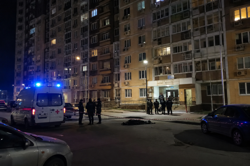 Ростовчанин погиб после падения с 9-го этажа на Левенцовке
