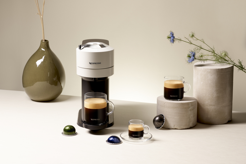 Пьем кофе из больших чашек: новое поколение инновационных кофемашин Nespresso Vertuo