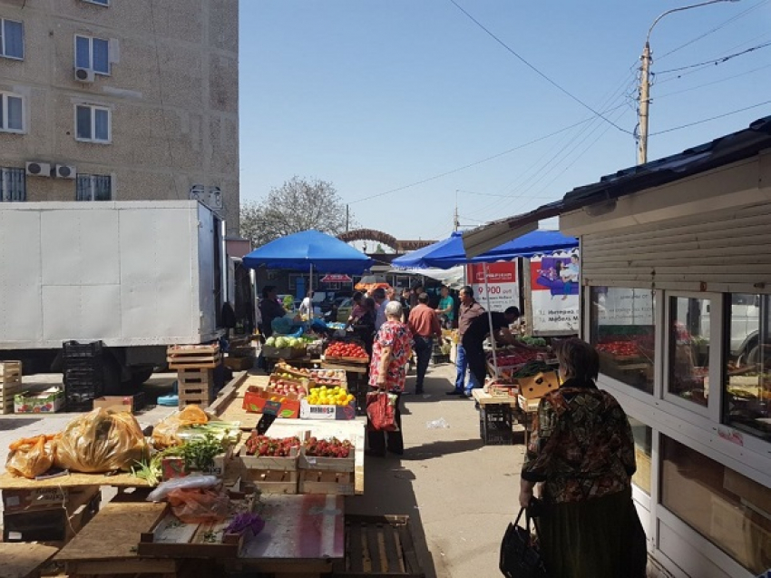 Подпольную торговлю овощами и фруктами в Первомайском районе ликвидировали власти Ростова