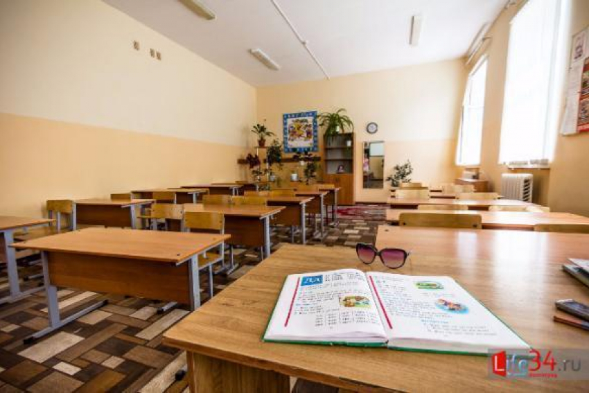 В Азове школы закрыты на карантин 