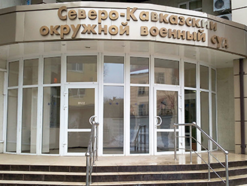 Молодого военнослужащего, который жестоко расправился с таксистом судят в Ростове