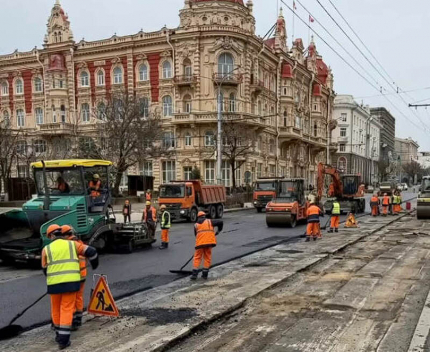 Масштабный ремонт дорог в Ростове показал блогер с помощью нейросетей