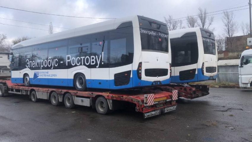 В Ростов привезли первые 9 электробусов из запланированных 20