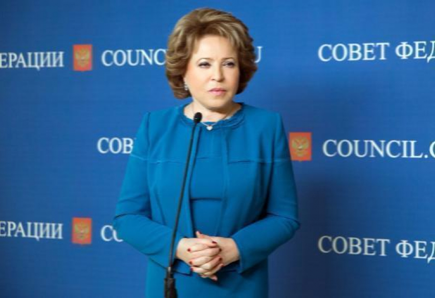 Валентина Матвиенко увидела экспозицию Ростовской области в Совете Федерации