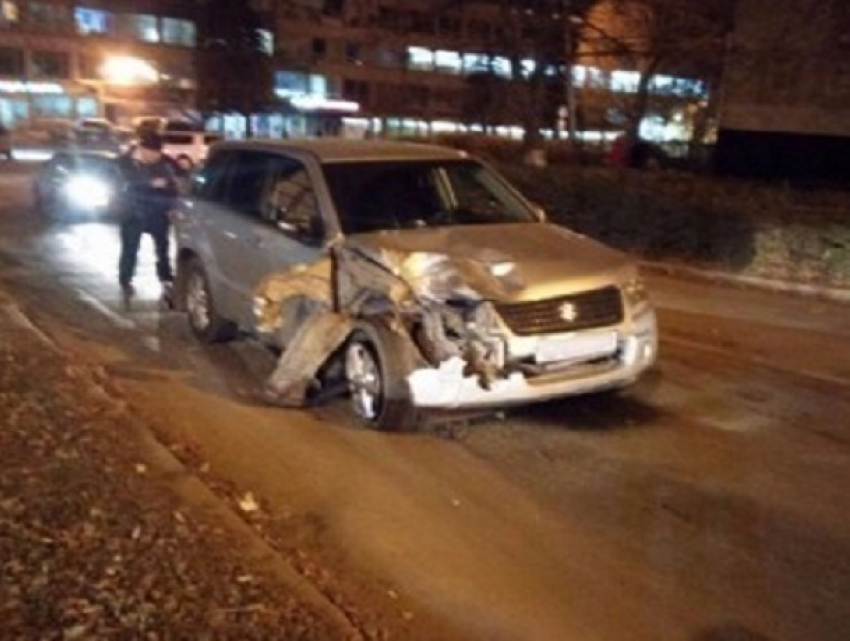 Пьяный водитель протаранил пять автомобилей в Ростовской области, а затем попытался покинуть место ДТП