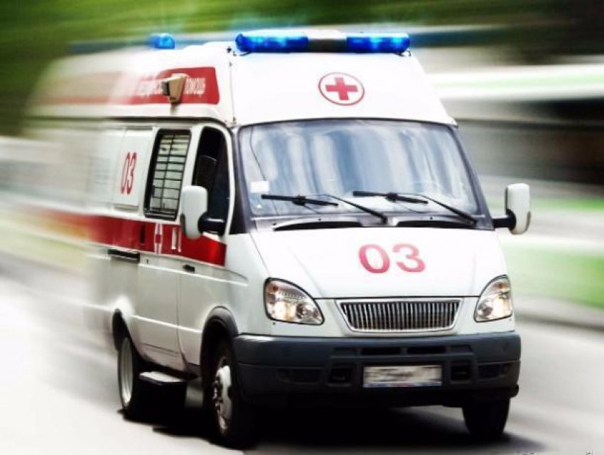 Несовершеннолетнего пешехода сбила потерявшая управление автомобилем женщина в Ростовской области