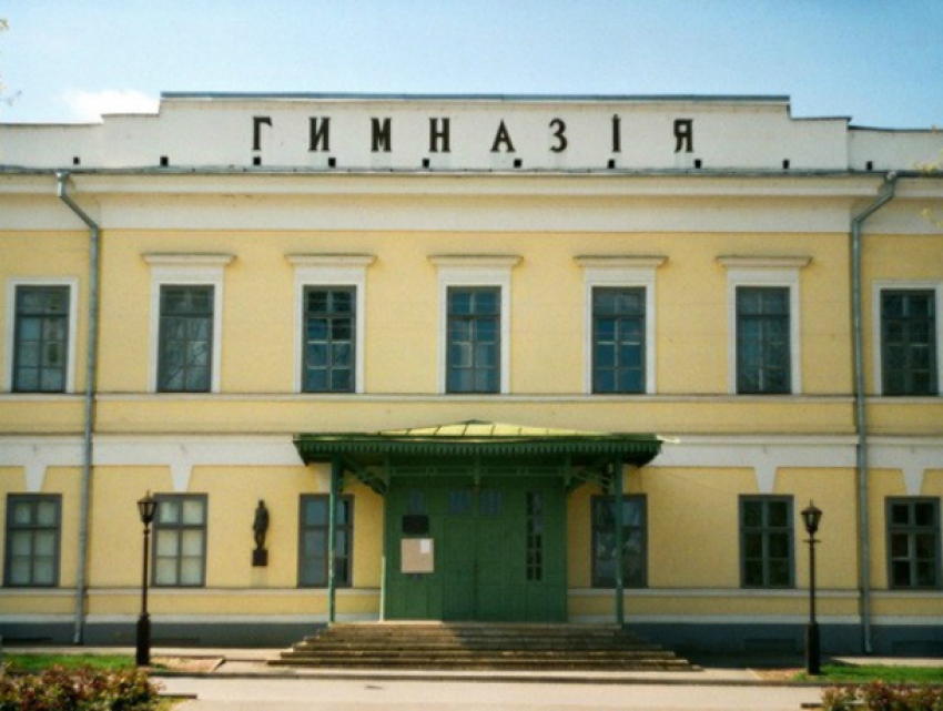 На защиту бывшей чеховской гимназии от террористов потратят 4,6 миллиона рублей в Ростовской области