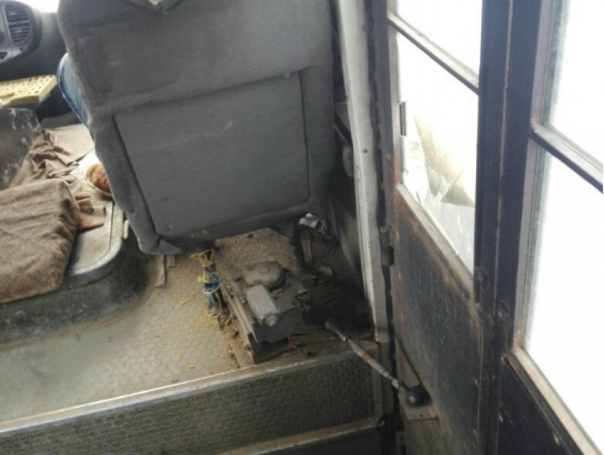 Пассажиры ужасной маршрутки в Ростове «благодарили» разбитые стекла за возможность дышать