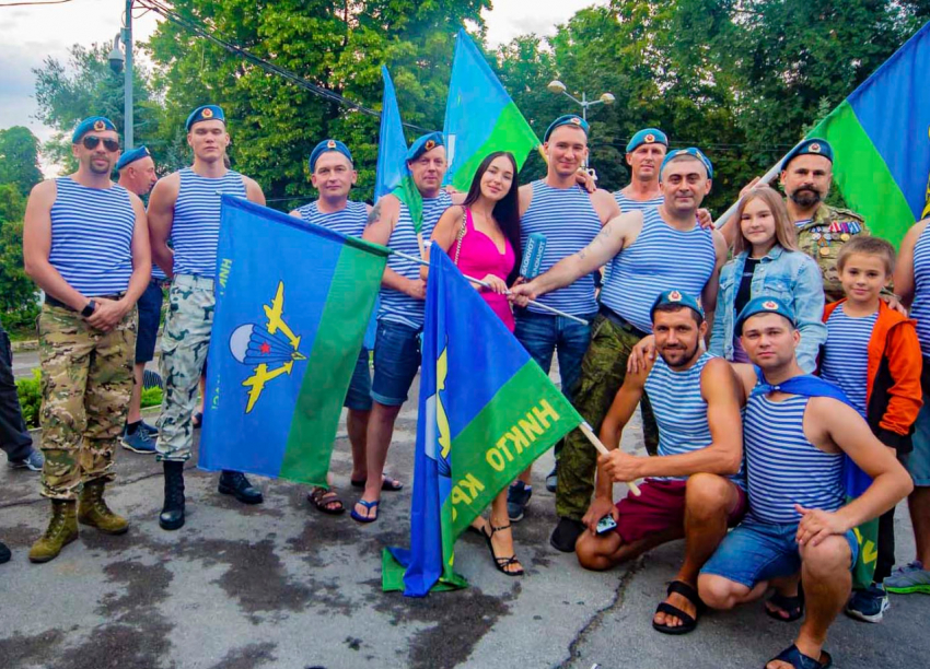 «В фонтанах мы не купаемся»: как отметили День ВДВ ростовские десантники