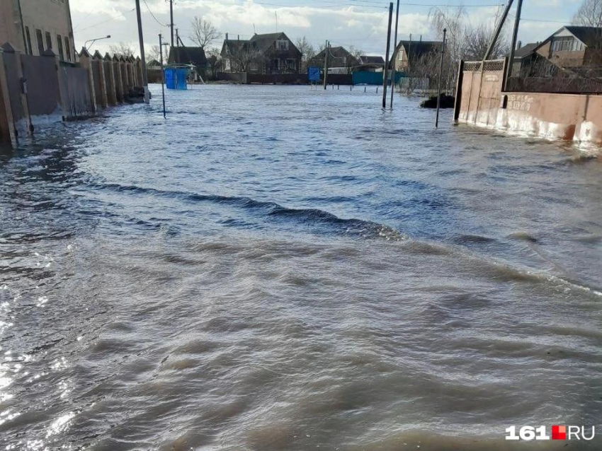 Семья с Дона проиграла суд администрации из-за затопленного дома