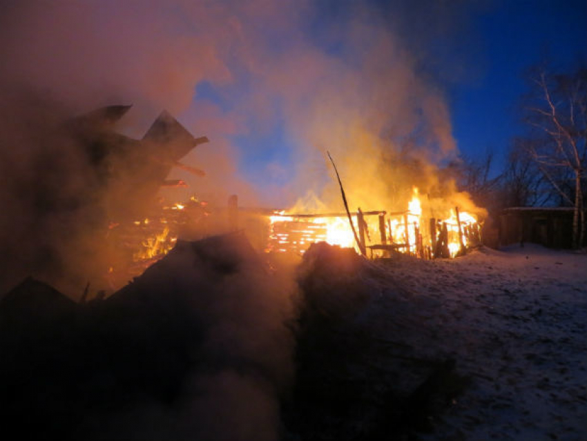 Тело мужчины обнаружили в сгоревшем доме под Ростовом