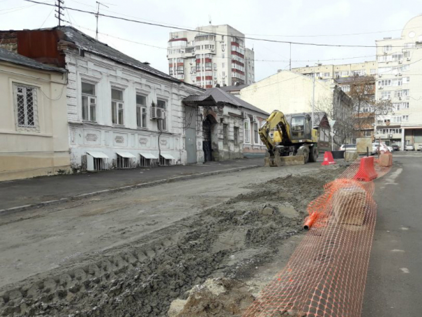 Полная водная блокада настигла маленьких ростовчан и пенсионеров из-за безответственных рабочих