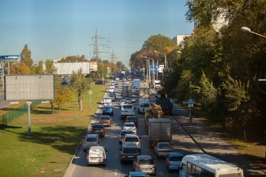 Власти Ростова назвали 19 самых загруженных улиц города