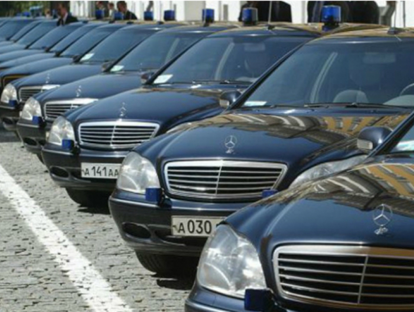Депутаты Ростовской области будут рассекать на машинах за 17 миллионов рублей