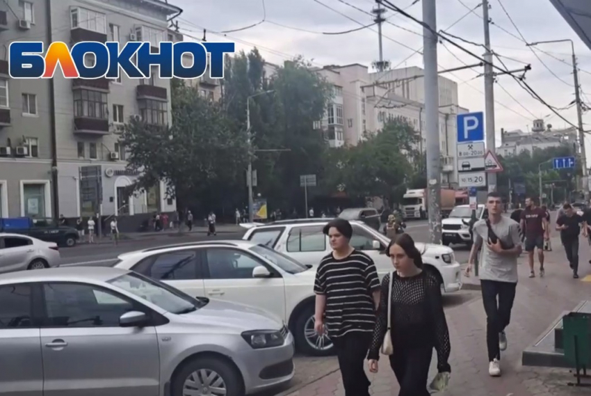 Горожане сообщают о прогремевших взрывах в центре Ростова у штаба ЮВО