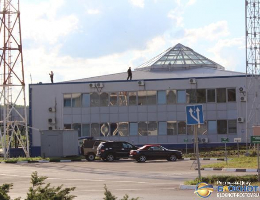 Залетевшие с территории Украины снаряды разорвались на МАПП Новошахтинск в Ростовской области