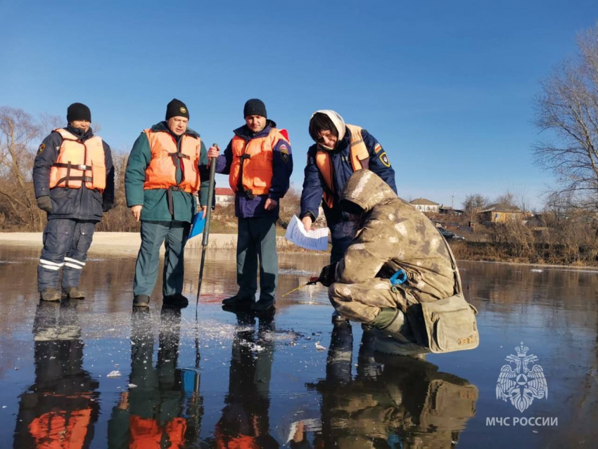 Несчастные случаи на льду участились в Ростовской области