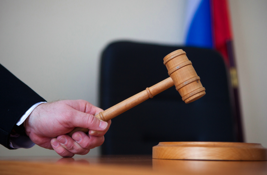В Ростовской области бывших следователей осудили за взятку