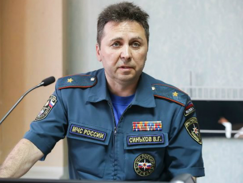 Глава донского управления МЧС Валерий Синьков покидает свой пост и уходит на повышение