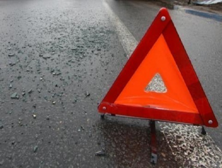 Три иномарки попали в ДТП на Зорге в Ростове