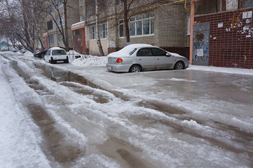 Ростовчане жалуются на залитые водой улицы