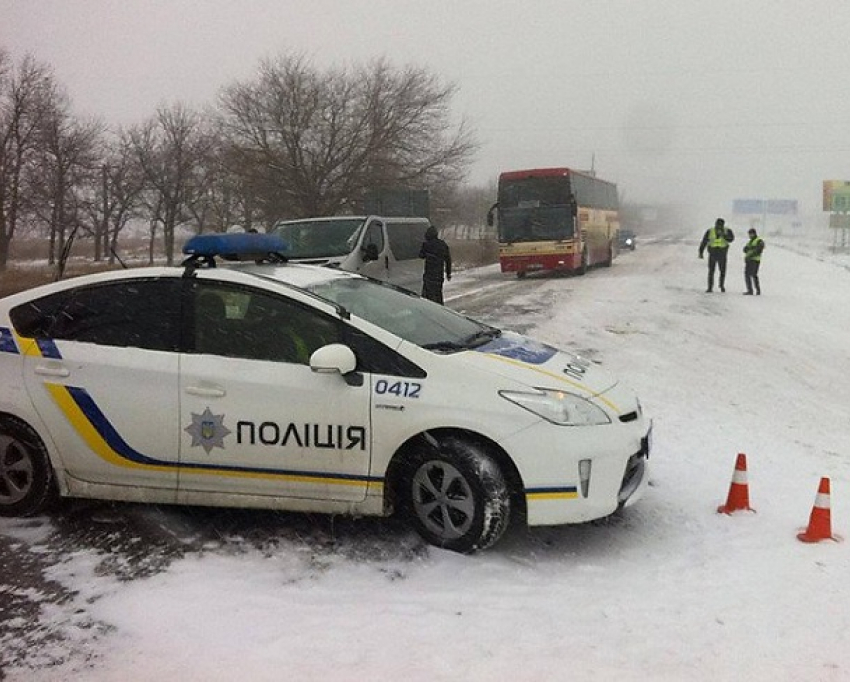 Украинская полиция не пустила рейсовый автобус из Ростова на одесскую трассу