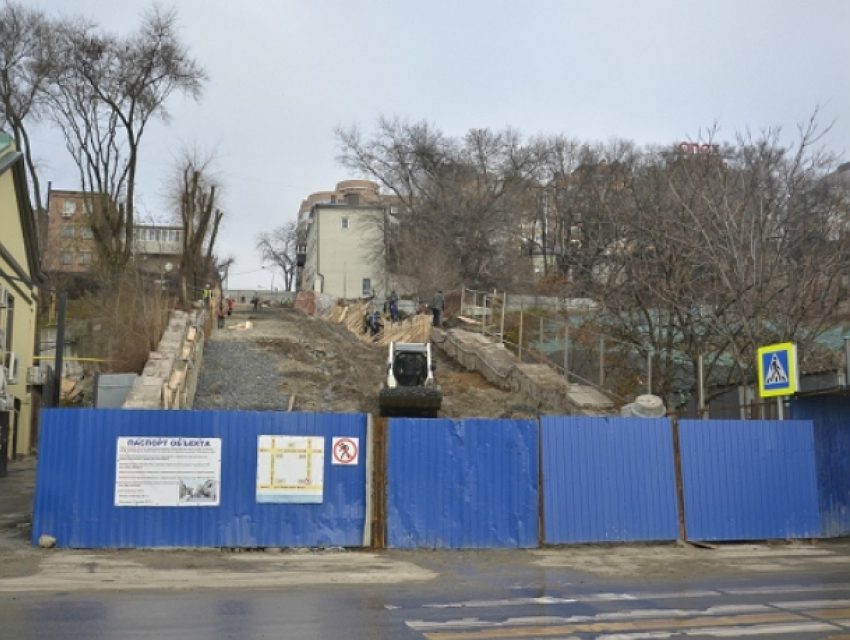 Опасные грунтовые воды обнаружили под Казанской лестницей в Ростове