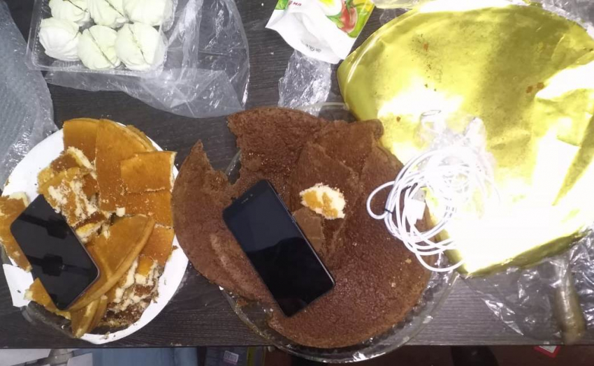 Телефоны в коржах для торта пытались передать заключенному в Ростове 