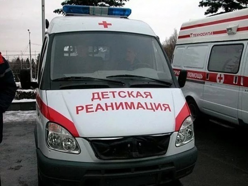 В Ростовской детской реанимации врачи спасают ребенка обварившегося кипятком