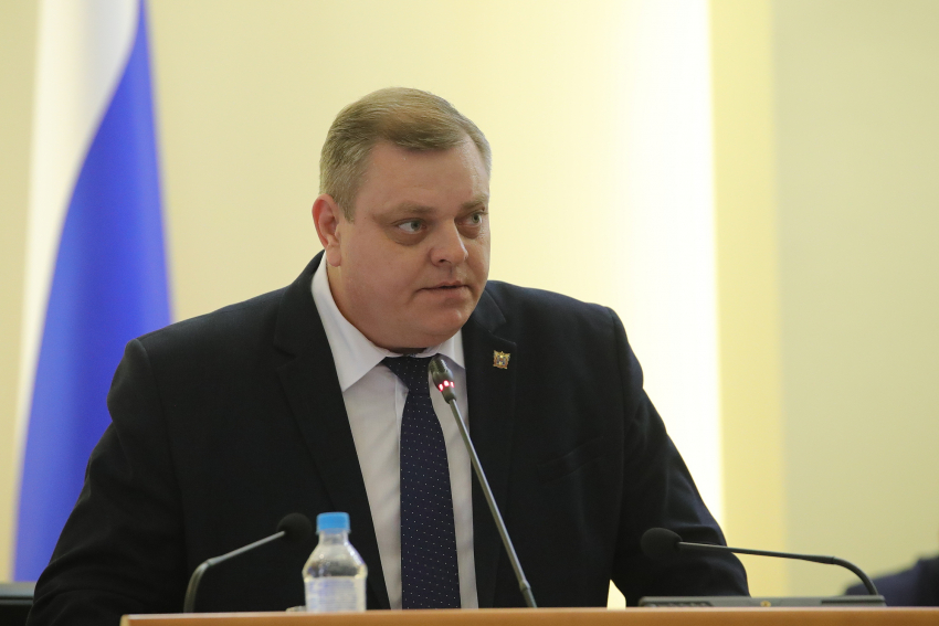 Министр строительства Ростовской области стал жертвой кибермошенников