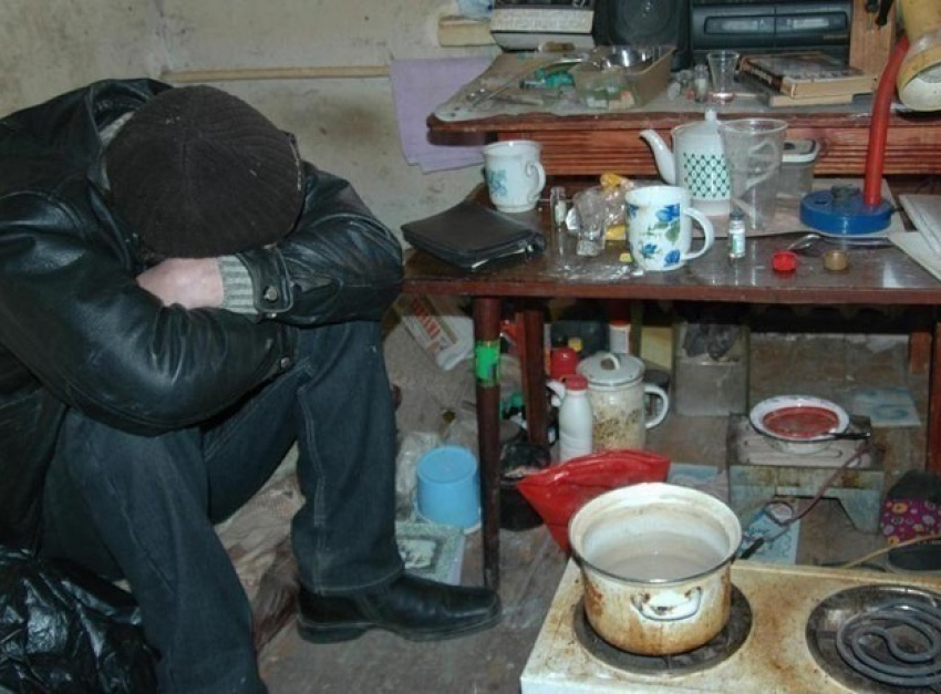 Наркотический притон и его посетителей разоблачили в селе Ростовской области