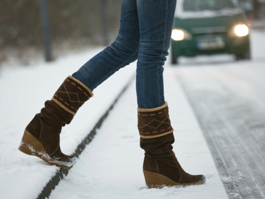 Молодой водитель иномарки сбил 19-летнюю девушку на «зебре» в Ростове-на-Дону