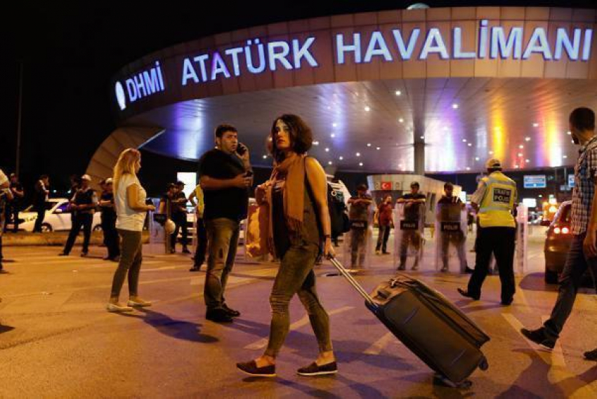 14-летнюю ростовскую школьницу опекают сотрудники генконсульства в Стамбуле