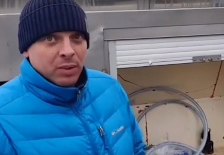 На трагедии поселка Аютинский цинично наживаются барыги – продают воду по 3 рубля за литр
