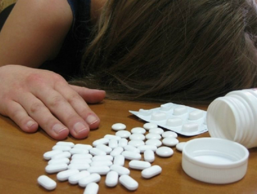 Тяжелое отравление таблетками получила любопытная девочка в Ростовской области