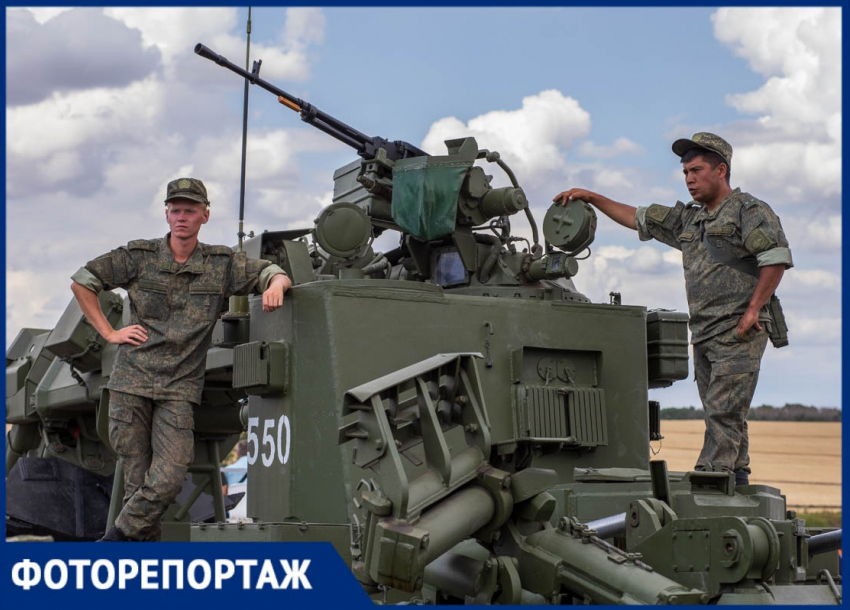 Изящные танцы многотонных машин: на Дону стартовал военный форум «Армия-2019» 