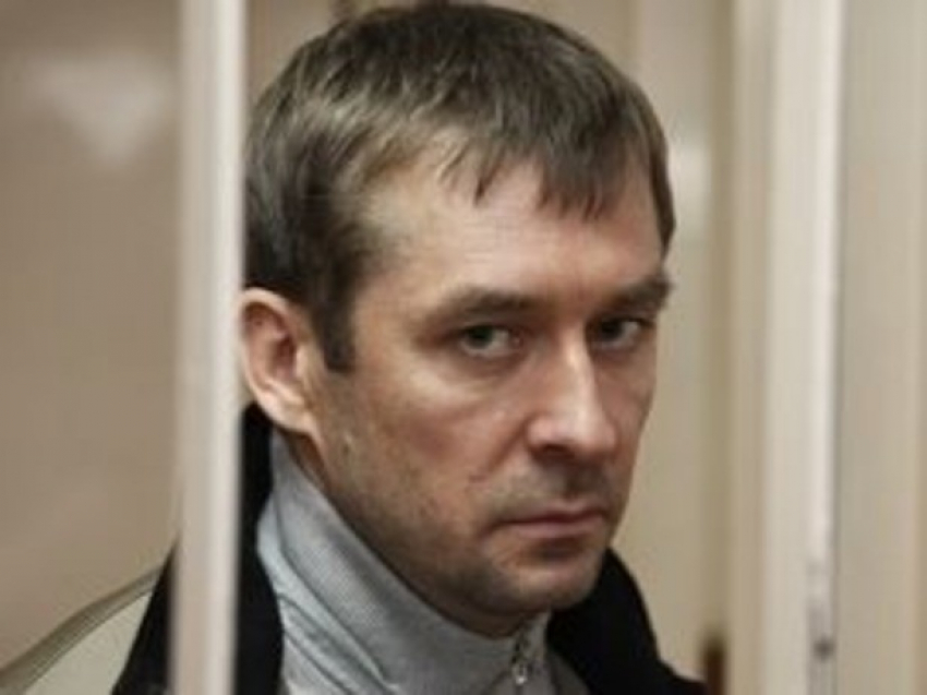 Mercedes скандального полковника Захарченко со второй попытки продали за 1 млн рублей