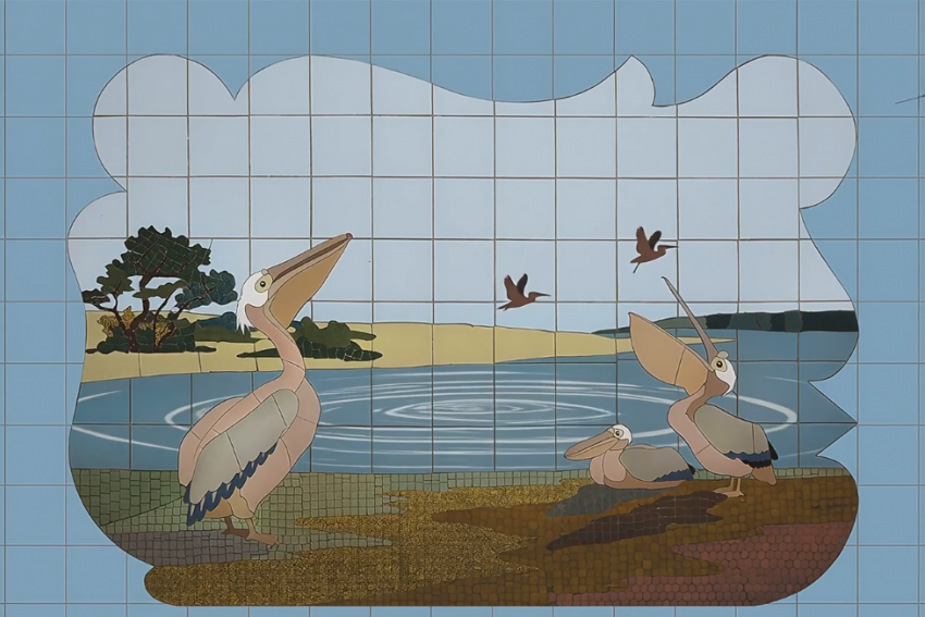 Ростовский экскурсовод Игорь Нарижний оживил мозаичные панно с помощью нейросети