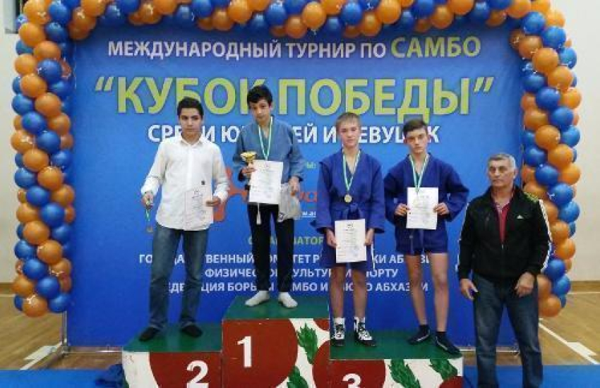 Донские самбисты стали призерами международных соревнований в Абхазии