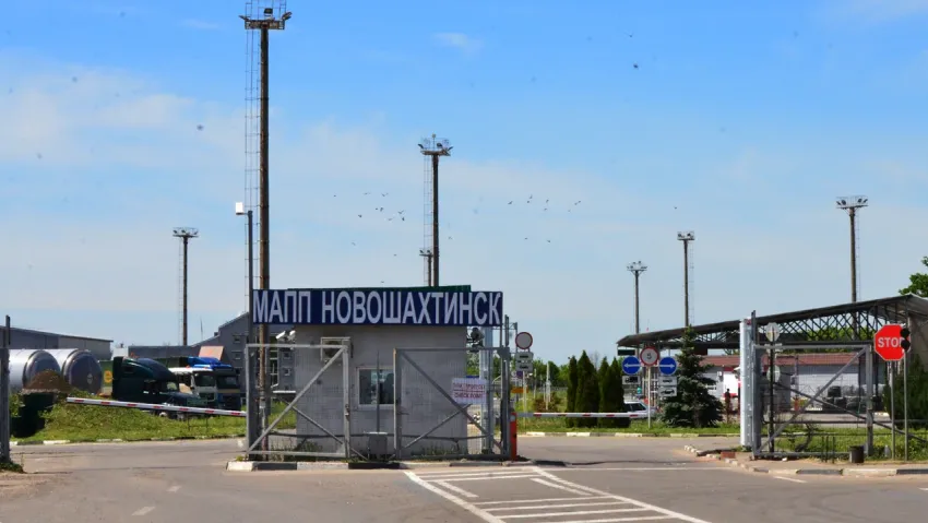 14-летняя девочка пострадала при атаке БПЛА на пункте пропуска «Должанский – Новошахтинск» 