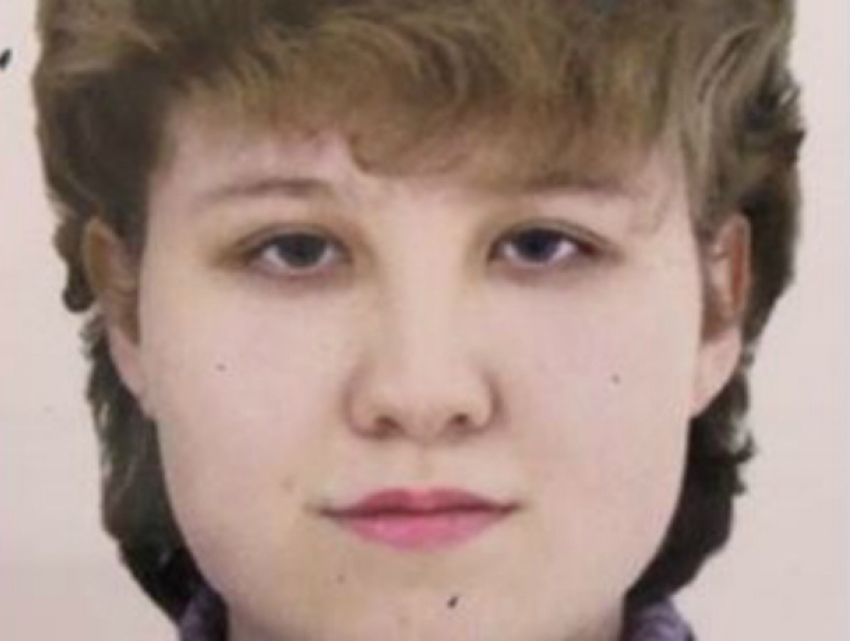 Юная блондинка в розовой майке таинственно пропала из села в Ростовской области