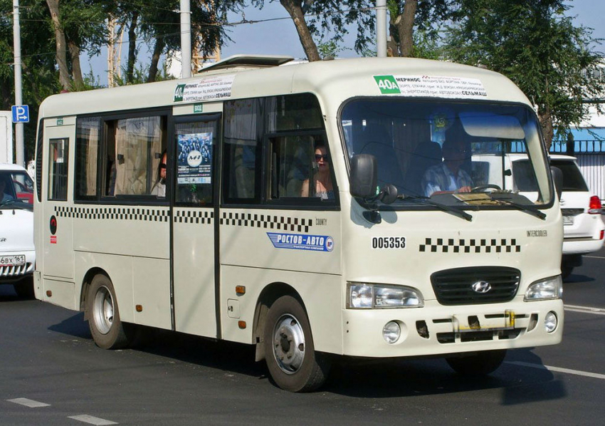 Водитель ростовского автобуса отказался следовать по маршруту из-за пробки