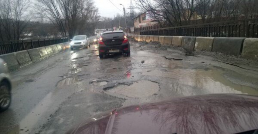 Разрешить транспортный коллапс на Малиновского должен мост-дублер