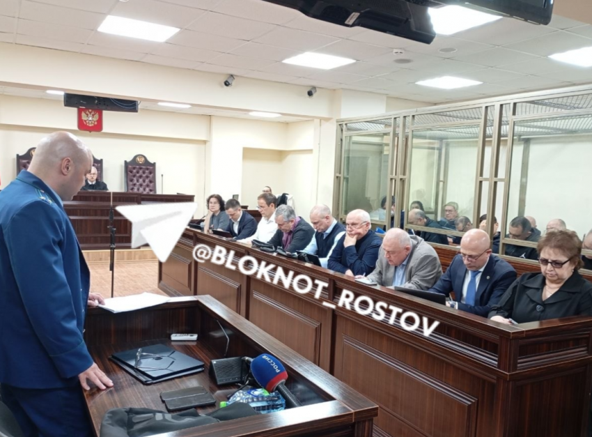 Кариму Бабаеву и другим фигурантам дела об «аксайских рынках» запросили до 25 лет колонии