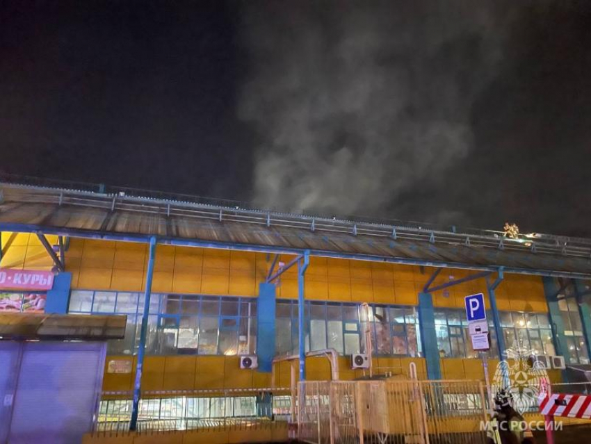 В Ростове произошел пожар на Северном рынке