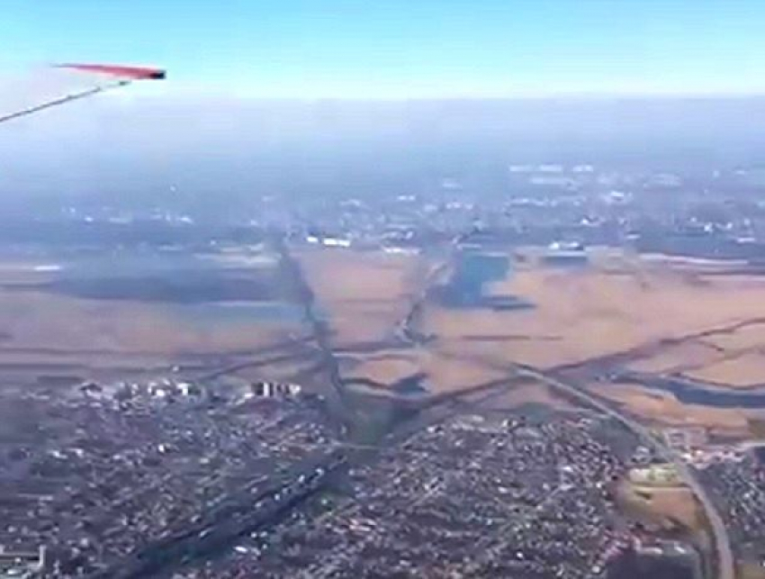 Эксцентричную видеосъемку Ростовской области с борта самолета высмеяли соцсети