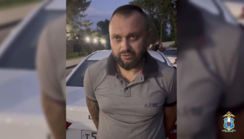 После пожара с 21 автомобилем в Ростове возбудили уголовное дело