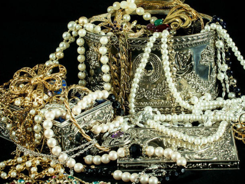 Охотника за золотом пенсионерки задержали в Ростовской области