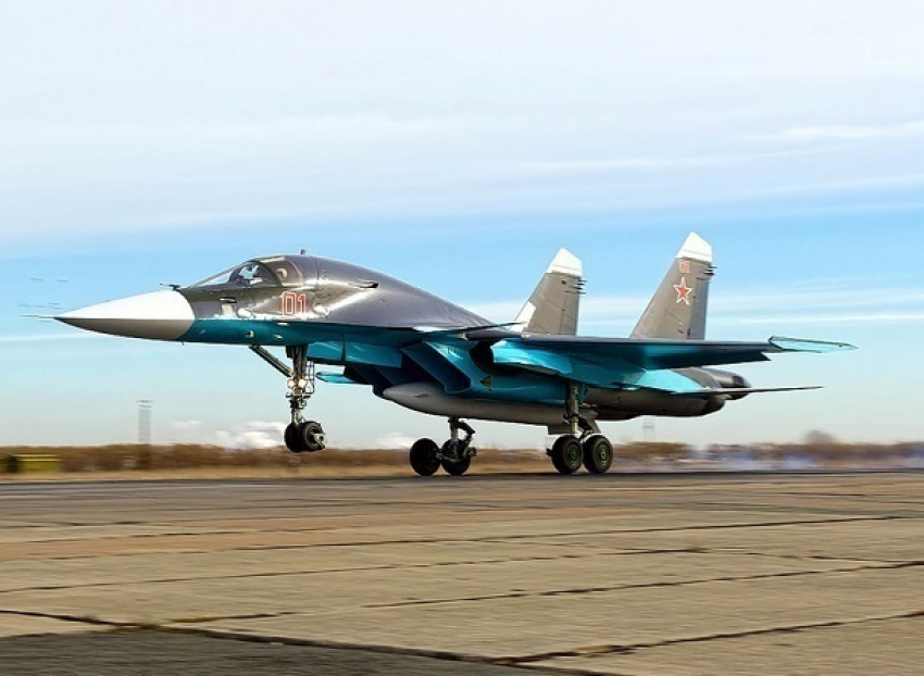 Военные самолеты из Ростовской области заправились в воздухе и разбомбили объекты на севере России