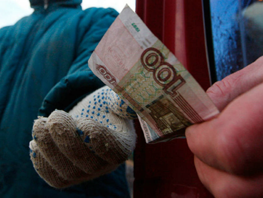 Гендиректор известного завода в Ростове задолжал своим работникам больше миллиона рублей